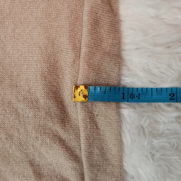 La fee maraboutee ( Anthro)   4 flower asymmetrical neckline light sweater - Picture 8 of 10